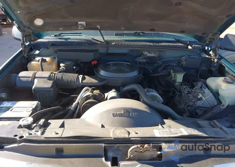 1994 Chevrolet Suburban K1500 from USA, damaged, VIN 1GNFK16K8RJ336772